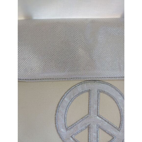 Dante Beatrix Women's Nylon/Plastic/Vinyl Cream/Silver Clutch Handbag. - Picture 3 of 8